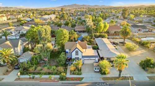 239 7 St, Perris CA 92570-2366 exterior