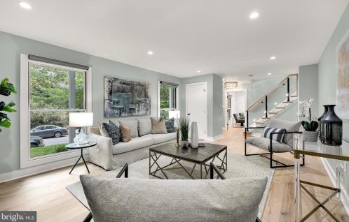 4624 Asbury Pl, Washington DC  20016-4325 exterior