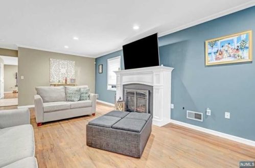 5 Sunset St, Dumont NJ 07628-1506 exterior