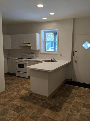 6366 Forward Ave, Pittsburgh PA 15217-2269 exterior