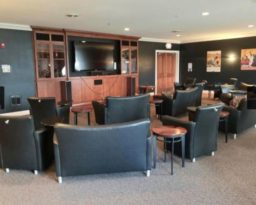 4130 Lake Dr, Milwaukee WI  53211-1719 exterior