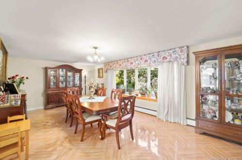 130 Mtn Rd, Seymour CT 06483-2039 exterior