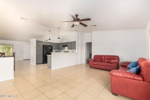 9962 Depot Dr, Tucson AZ 85747-5158 exterior