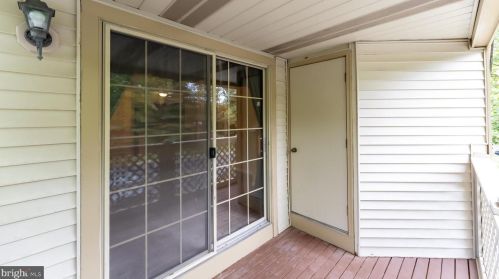 306 Foxcroft Cir, Limerick PA 19468-1538 exterior