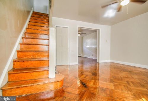 6503 Guyer Ave, Philadelphia PA 19142-2808 exterior