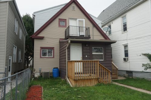 3735 Frederica Pl, Milwaukee, WI 53215-1423