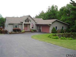 1051 Rector Rd, Schenectady, NY 12302-6709