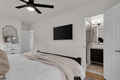 6704 11th St, Phoenix AZ  85014-1028 exterior