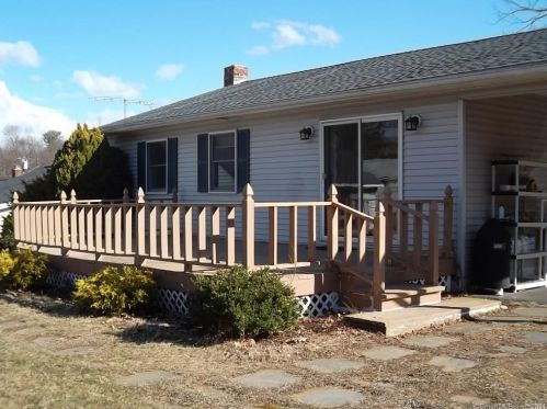 139 Sheridan Rd, Enfield CT 06082-4127 exterior