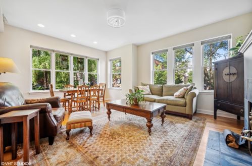 4836 Magnolia Ave, Chicago, IL 60640-4721