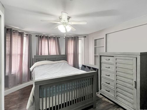 179 Mineola Ave, Valley Stream NY 11580-5804 exterior