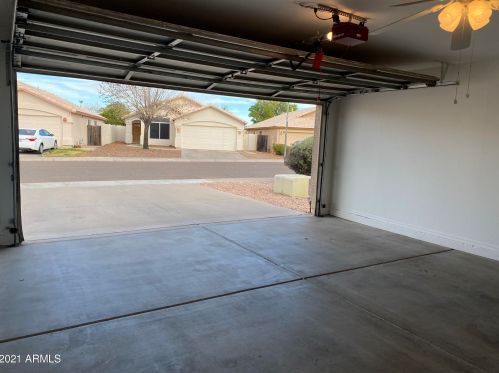 17420 2nd Ave, Phoenix AZ  85023-6573 exterior