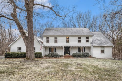 5041 Colony Woods Dr, Kalamazoo, MI 49009-9735