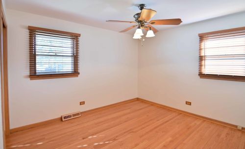 2716 Florida Ave, Waukegan IL 60087-4536 exterior