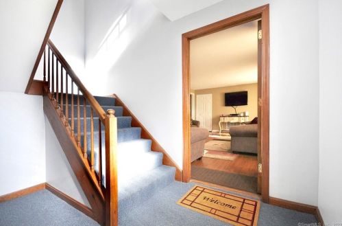 338 Dunfey Ln, Windsor, CT 06095-2353