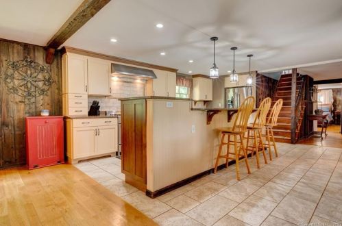 325 Hl Rd, Torrington CT 06790-5834 exterior