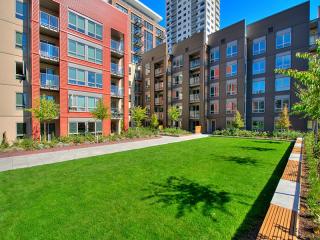 2900 1st Ave, Seattle WA  98121-1009 exterior