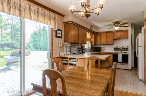 4811 Strong Rd, Bull Valley IL 60014-4560 exterior