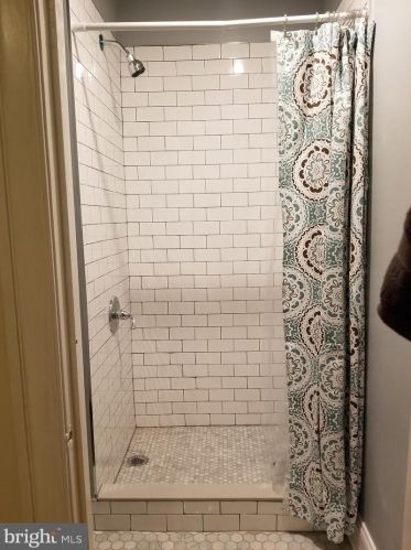 254 Gorgas Ln, Philadelphia PA  19119-2509 exterior