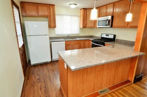 5622 Rodgers St, Pittsburgh PA 15207-2271 exterior