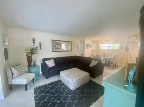 23 Colonial Club Dr, Boynton Beach, FL 33435-8387