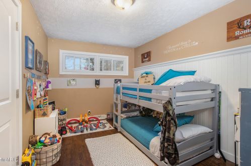 5940 3 St, Kalamazoo MI 49009-7593 exterior