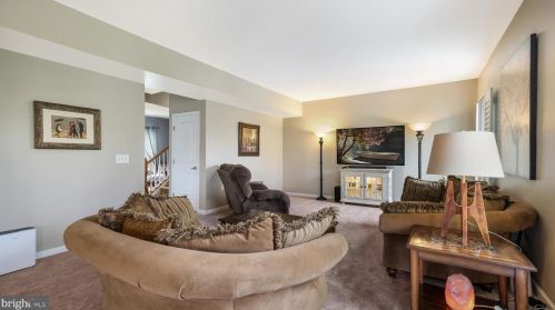 65 Plymouth Dr, Limerick PA 19468-2871 exterior