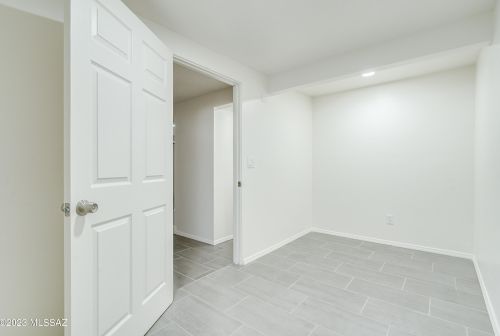 9301 29th St, Tucson AZ  85710-8015 exterior