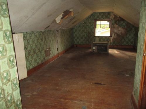 2012 Cascade Rd, Atlanta GA 30311-2828 exterior