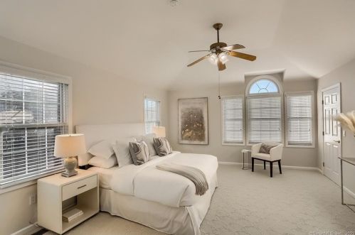 5 Terra Nova Cir, Westport CT 06880-4749 exterior