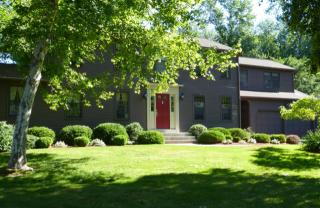 140 Morningside Dr, Springfield MA  01106-2316 exterior