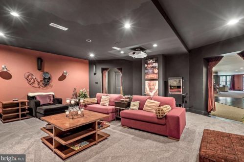 11300 Glen Rd, Rockville MD 20854-1849 exterior