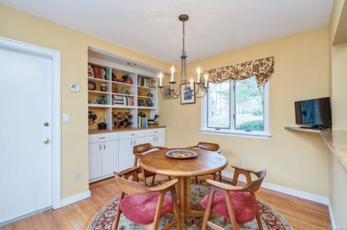 23 Beechwood Way, Briarcliff NY 10510-2405 exterior