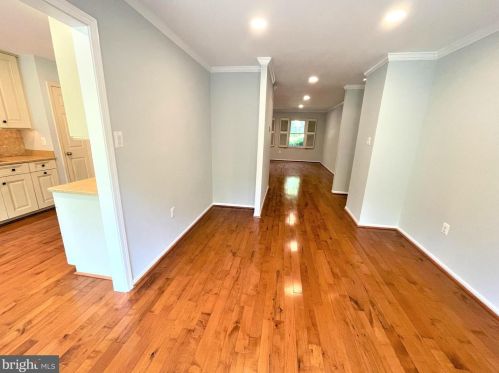 7623 Coddle Hbr Ln, Rockville MD 20854-3253 exterior