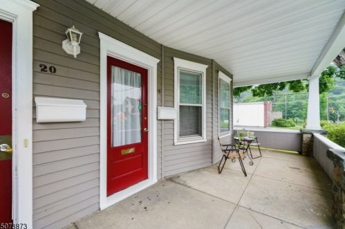 18 Princeton Ave, Dover NJ  07801-2512 exterior