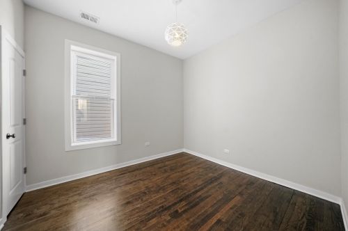 6511 Peoria St, Chicago IL 60621-1907 exterior