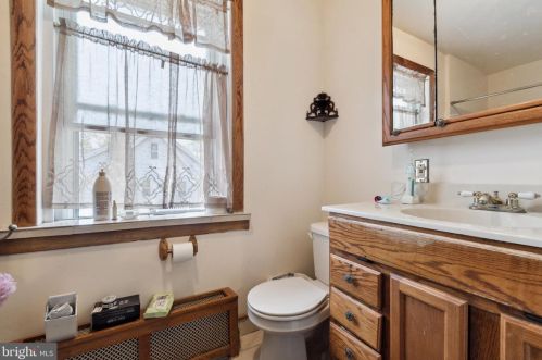 224 Scott Ave, Manor PA 19036-2121 exterior