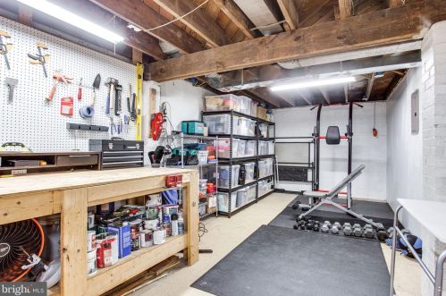 1841 Birch Rd, Mc Lean VA 22101-5317 exterior