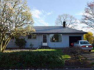 12736 Schuyler St, Portland, OR 97230-1830