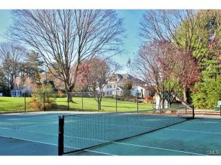 28 Coleytown Rd, Westport CT  06880-1525 exterior