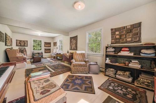 52 Todd Hill Rd, Poughkeepsie NY 12603-3932 exterior