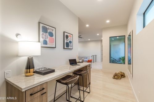 7729 13th Pl, Phoenix AZ  85020-4202 exterior