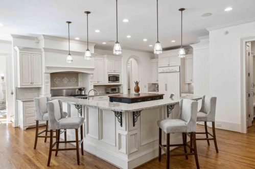 4968 Long Is Dr, Atlanta GA 30327-4904 exterior