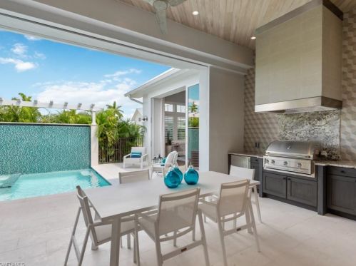 1345 1 Ave, Naples FL 34102 exterior