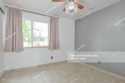 7005 Camino De Ln Tierra, Tucson AZ 85705-1008 exterior