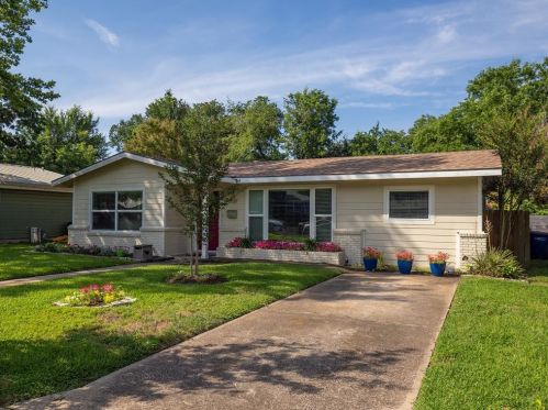 1709 Dartmouth Ave, Austin TX  78757-1313 exterior