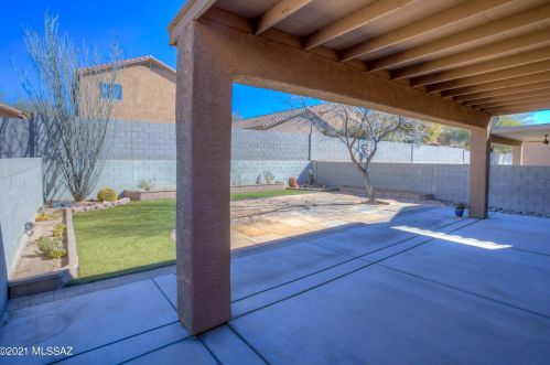 8363 Hunnic Dr, Tucson AZ 85747-5987 exterior