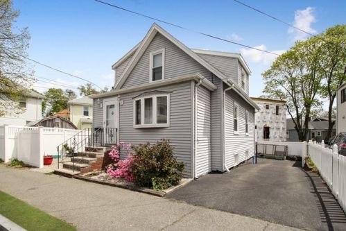 47 Sachem St, Quincy MA  02170-2447 exterior