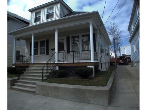 102 Metcalf St, Providence RI  02904-2438 exterior