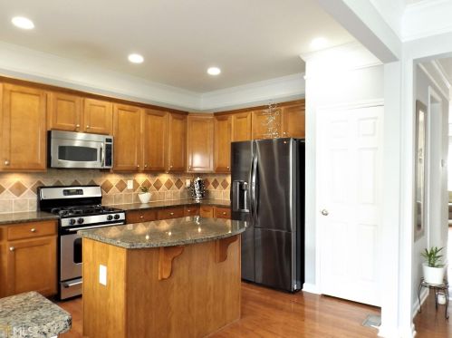 2769 Loftview Sq, Atlanta GA 30339-4929 exterior